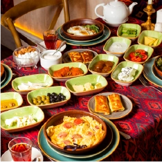 Hill Top Restaurant in Pune